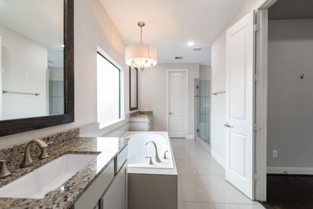 3504 Chenevert Street A, Houston, TX 77004