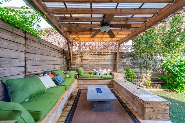 3504 Chenevert Street A, Houston, TX 77004