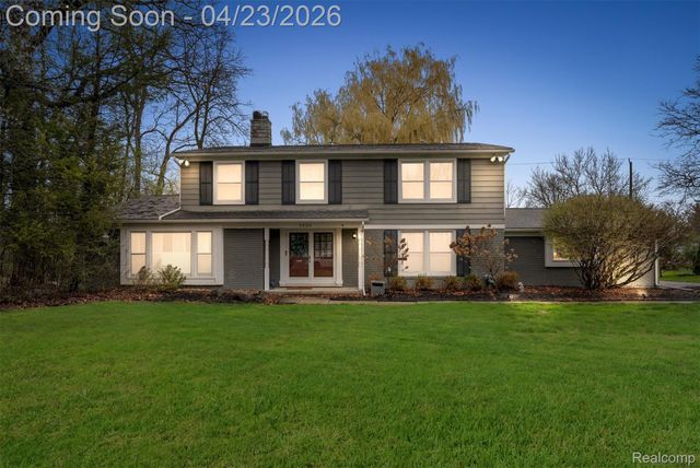 3226 Hartslock Woods Drive, West Bloomfield Charter Township, MI 48322
