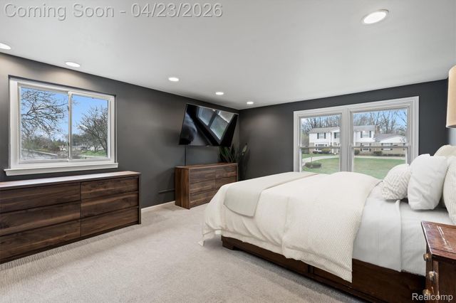 3226 Hartslock Woods Drive, West Bloomfield Charter Township, MI 48322
