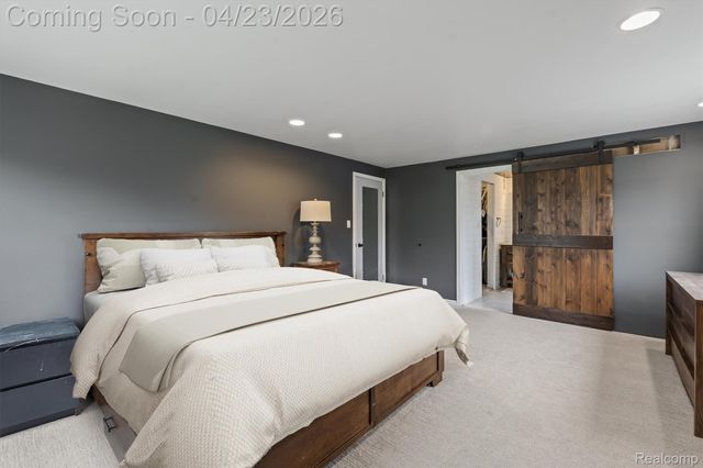 3226 Hartslock Woods Drive, West Bloomfield Charter Township, MI 48322