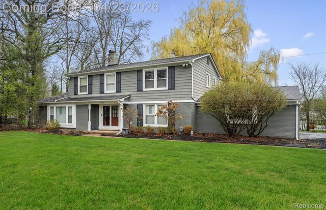 3226 Hartslock Woods Drive, West Bloomfield Charter Township, MI 48322