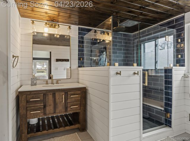 3226 Hartslock Woods Drive, West Bloomfield Charter Township, MI 48322