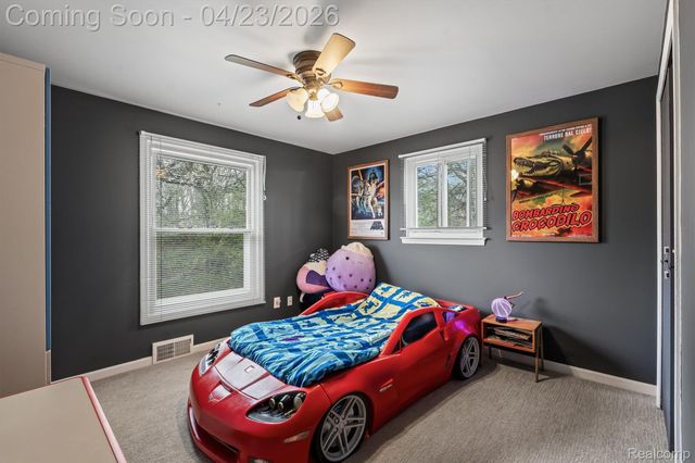 3226 Hartslock Woods Drive, West Bloomfield Charter Township, MI 48322