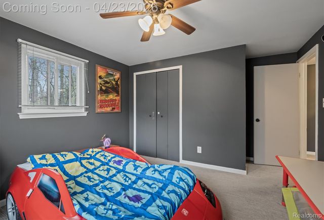 3226 Hartslock Woods Drive, West Bloomfield Charter Township, MI 48322
