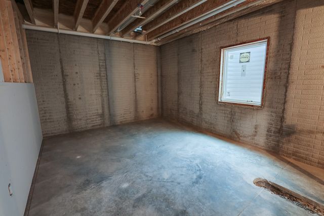 1886 Freesia Lane, Pella, IA 50219