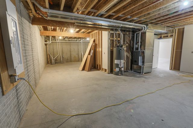 1886 Freesia Lane, Pella, IA 50219