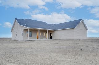 1886 Freesia Lane, Pella, IA 50219