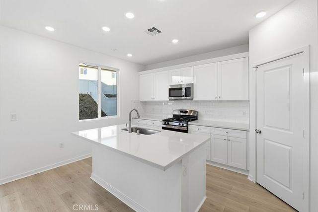 33202 Damask Lane, French Valley, CA 92596