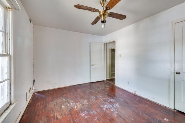 5033 Royal Drive, Fort Worth, TX 76116