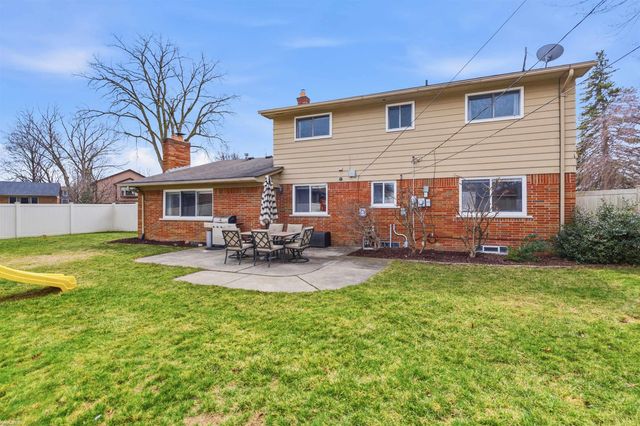 18840 Millar Road, Clinton Township, MI 48036