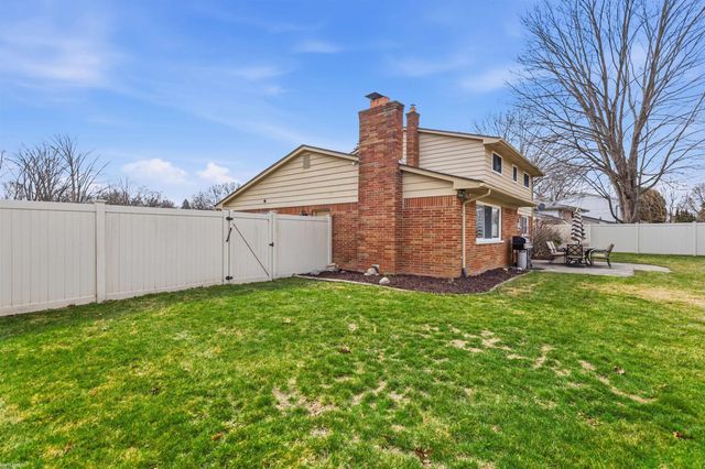 18840 Millar Road, Clinton Township, MI 48036