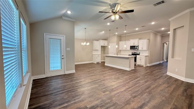 8101 Scott Lane, Greenville, TX 75402