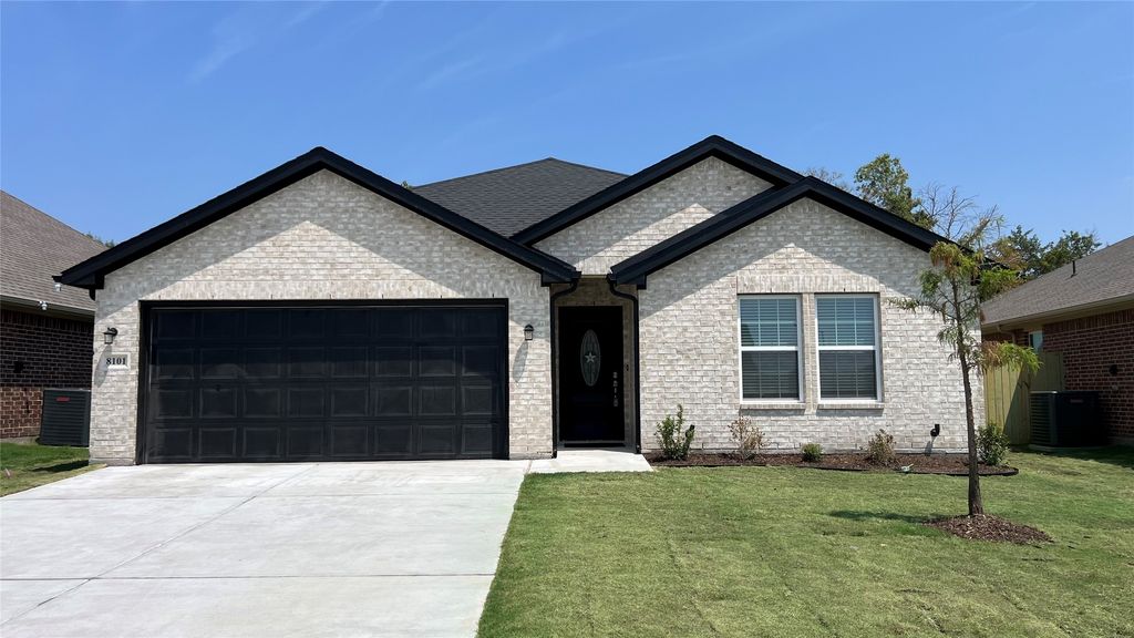 8101 Scott Lane, Greenville, TX 75402