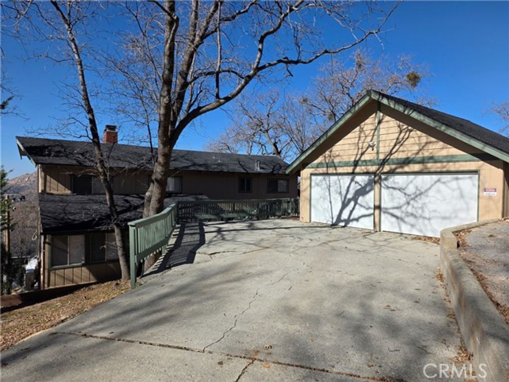 1405 Sequoia Drive, Lake Arrowhead, CA 92352