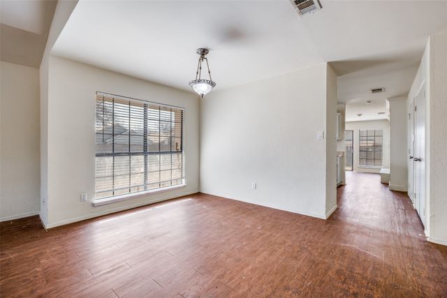 3803 O B Crowe Drive, Dallas, TX 75227