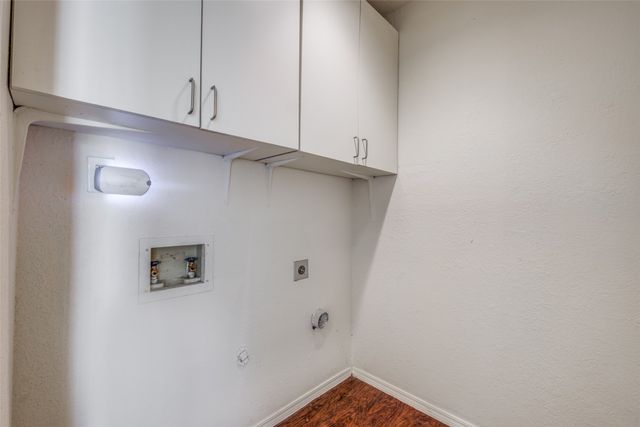 3803 O B Crowe Drive, Dallas, TX 75227