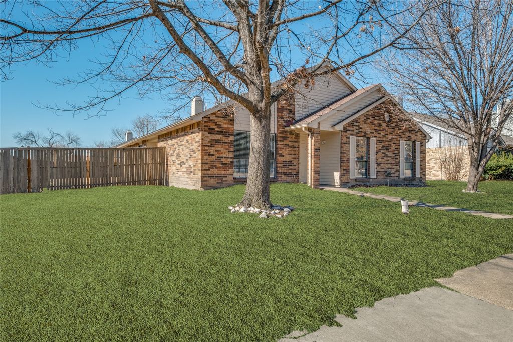 3803 O B Crowe Drive, Dallas, TX 75227