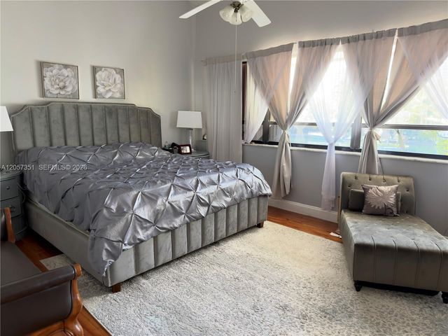 329 Poinciana Drive 909, Sunny Isles Beach, FL 33160