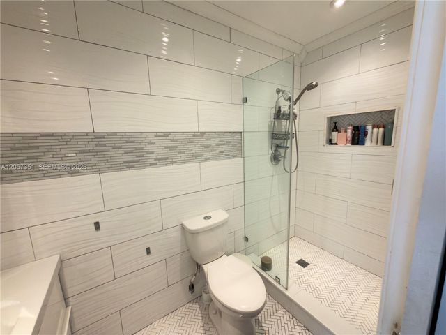 329 Poinciana Drive 909, Sunny Isles Beach, FL 33160