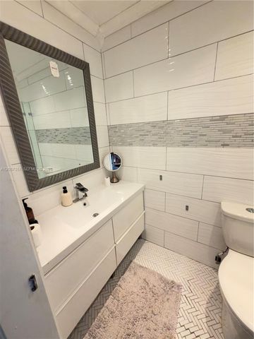 329 Poinciana Drive 909, Sunny Isles Beach, FL 33160