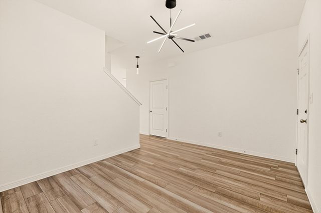 361 Wren LN, Kyle, TX 78640