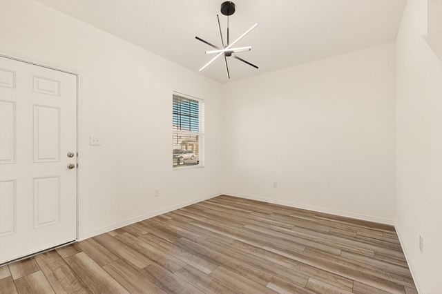 361 Wren LN, Kyle, TX 78640