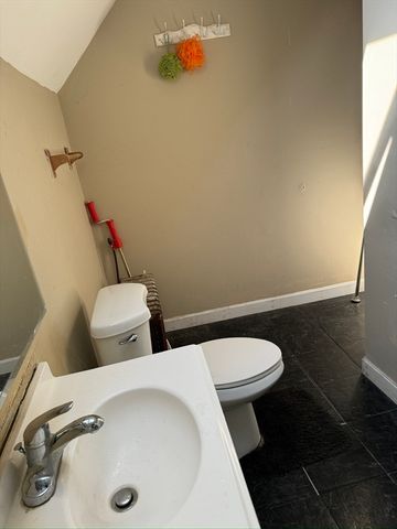 6 Minot Street 6, Lynn, MA 01905