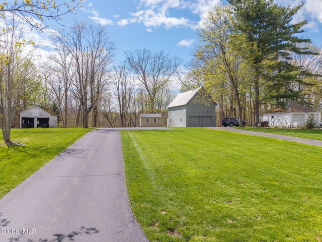 28 Pleasant Street, Voorheesville, NY 12186