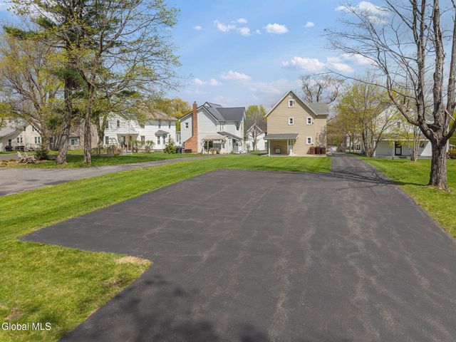 28 Pleasant Street, Voorheesville, NY 12186