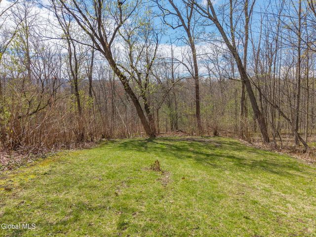 28 Pleasant Street, Voorheesville, NY 12186