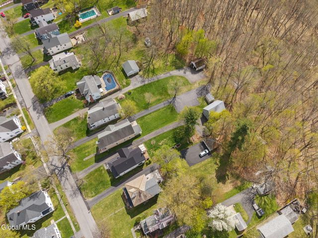 28 Pleasant Street, Voorheesville, NY 12186