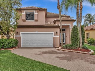 1385 NW 192nd Terrace, Pembroke Pines, FL 33029