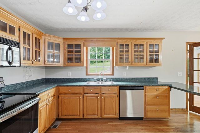 176 Big Oak Tree Road NW, Adairsville, GA 30103