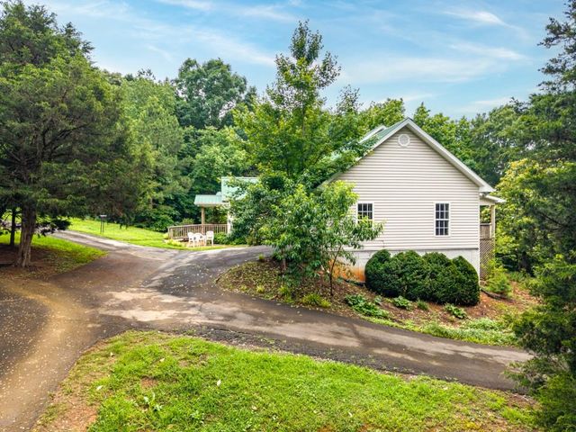 176 Big Oak Tree Road NW, Adairsville, GA 30103