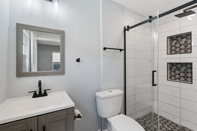 2728 Livingston Avenue, Fort Worth, TX 76110