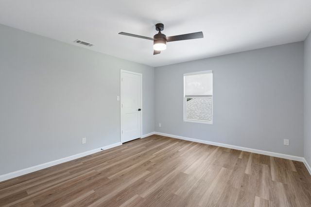 2728 Livingston Avenue, Fort Worth, TX 76110