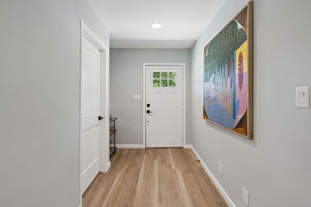 2728 Livingston Avenue, Fort Worth, TX 76110