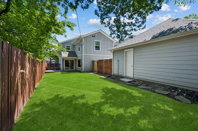 2728 Livingston Avenue, Fort Worth, TX 76110
