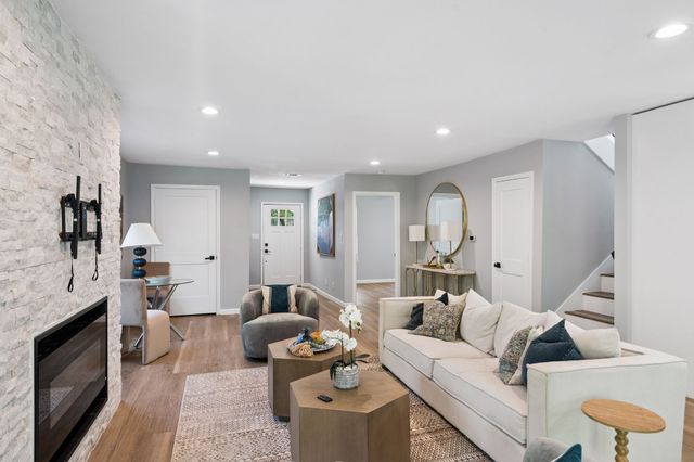 2728 Livingston Avenue, Fort Worth, TX 76110