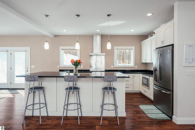 642 Napolean Way, Traverse City, MI 49696