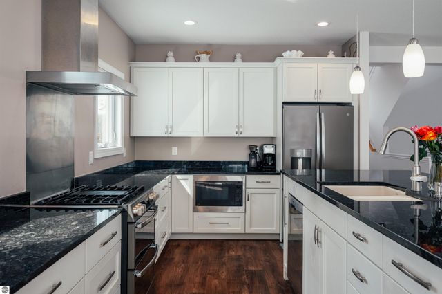 642 Napolean Way, Traverse City, MI 49696