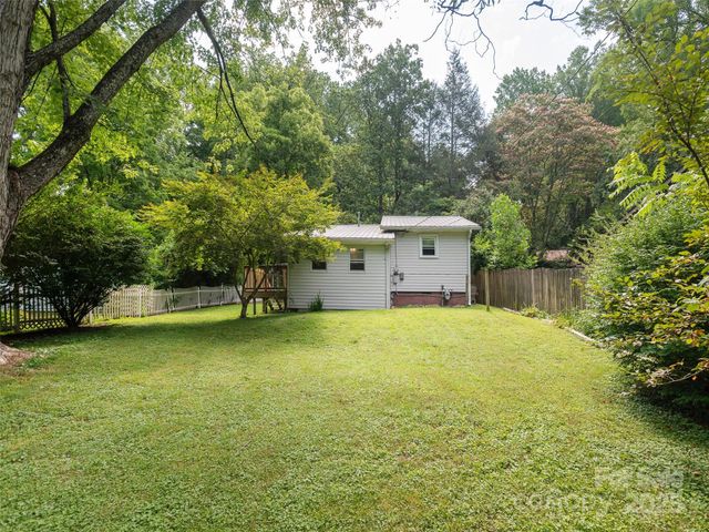 182 Glendale Avenue, Hendersonville, NC 28739