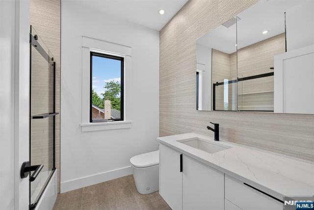 122 Edsall Avenue, Palisades Park, NJ 07650