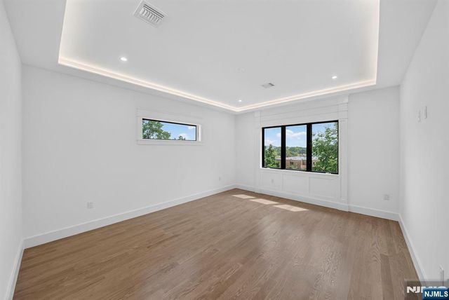 122 Edsall Avenue, Palisades Park, NJ 07650