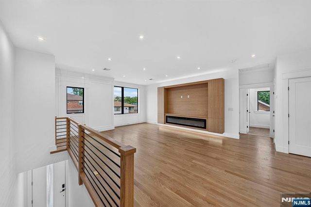 122 Edsall Avenue, Palisades Park, NJ 07650