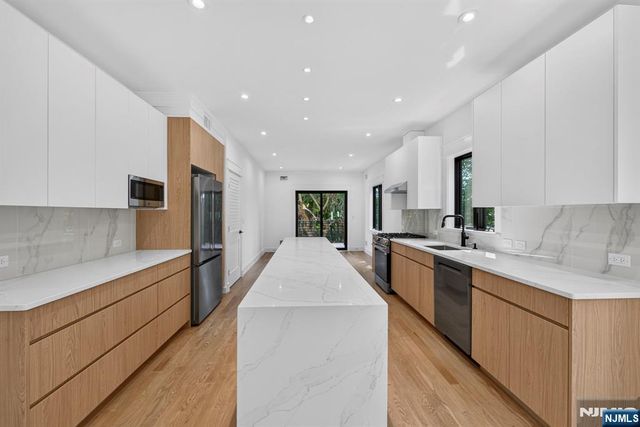 122 Edsall Avenue, Palisades Park, NJ 07650