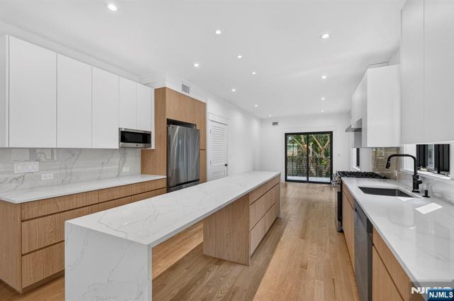 122 Edsall Avenue, Palisades Park, NJ 07650