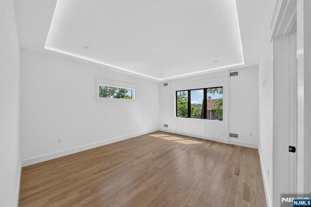 122 Edsall Avenue, Palisades Park, NJ 07650
