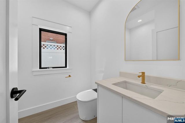 122 Edsall Avenue, Palisades Park, NJ 07650